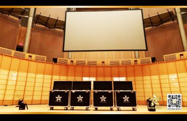 聚星传媒 唱到北京去 毕福剑温哥华歌曲选秀节目 舞美设计 灯光音响 视频设计制作 现场多机位录制 专业电视节目录制 投影屏幕