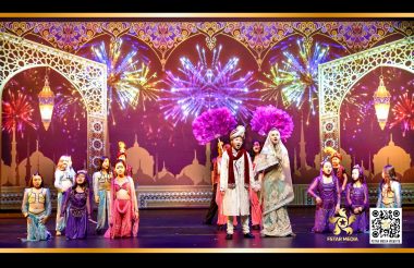 迪斯尼舞台剧剧场背景双投影屏幕及舞台剧视频设计